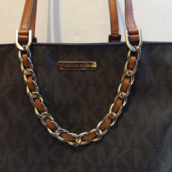 NWT Michael Kors Harper Large  Signature PVC Tote - Brown - Picture 6 of 15